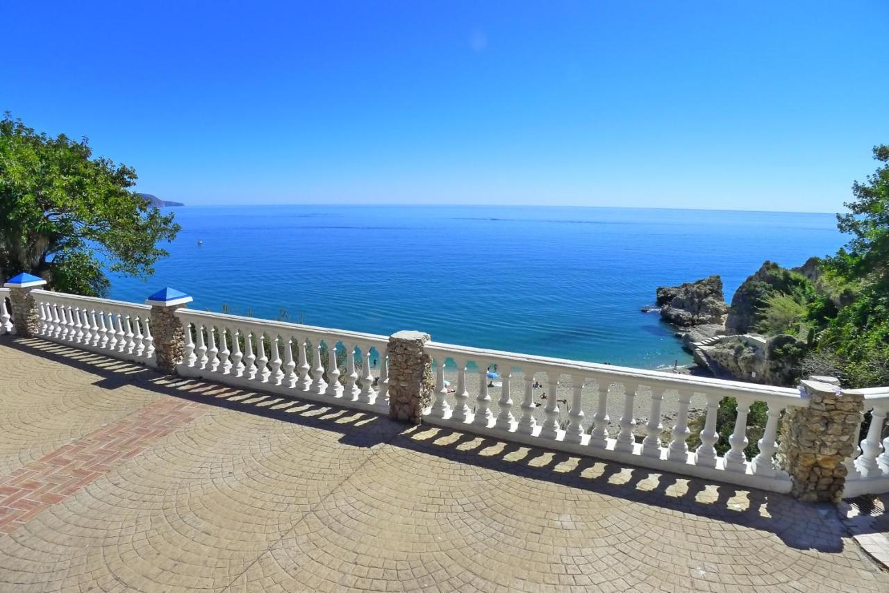 R1352 Pinomar D Villa Nerja Exteriör bild